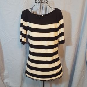 EUC White House Black Market Top